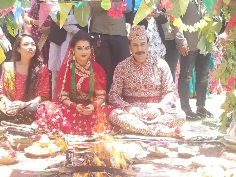 भुवनले गरे रीमासँग विवाह !