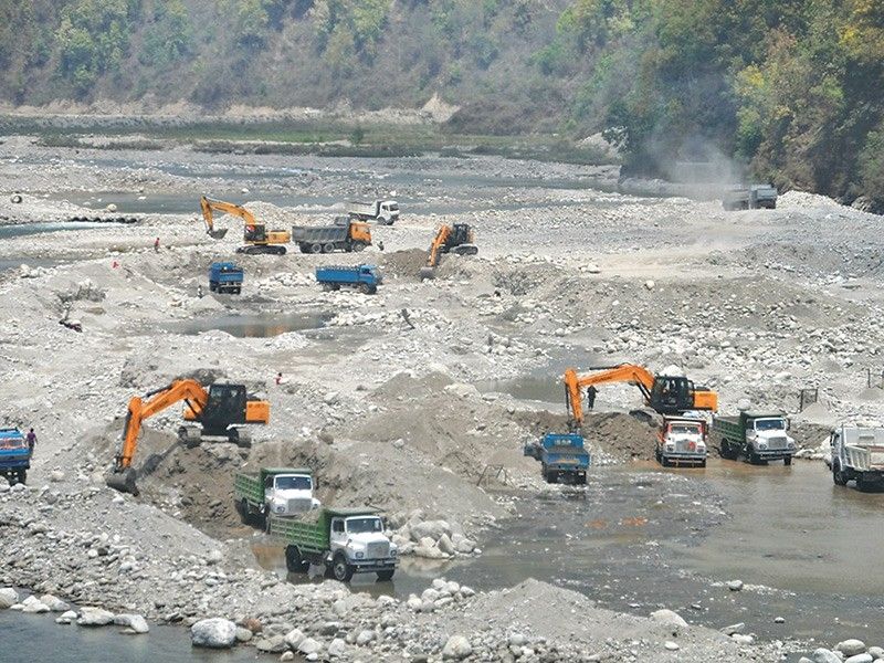 मेयर र वडाध्यक्ष नै खोला दोहनमा सक्रिय भएको खुलासा ! टिपर र स्काभेटर जनप्रतिनिधिकै