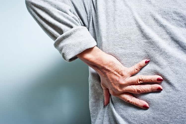 महिलामा किन बढी देखिन्छ ढाडको बाथ रोग ? यस्ता छन् यसका लक्षण र बच्ने उपाय