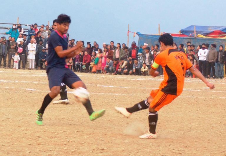 आत्मनन्द कपको उपाधी दार्जिलिङले जित्यो