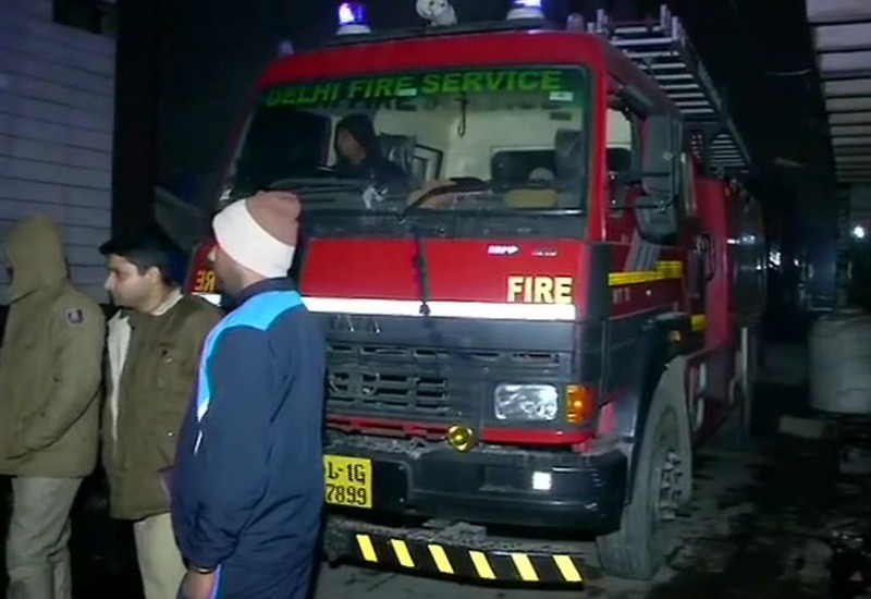 भारतको दिल्लीमा आगलागी हुदा ३ बालबालिकासहित ९ जनाको मृत्यु
