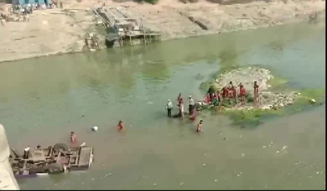राजस्थानमा बस नदीमा खस्दा २५ जनाको मृत्यु