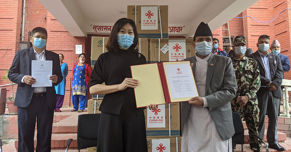 चीनले दिएको स्वास्थ्य सामग्री सरकारलाई हस्तान्तरण