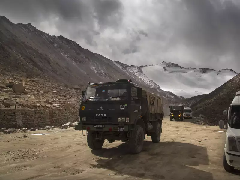 पूर्वी लद्दाखमा पर्ने सीमाक्षेत्र विवादलाई लिएर चीन र भारत बिच तनाव बढ्दै, दुबै देशले हतियार र सैनिक गतिविधि बढाए