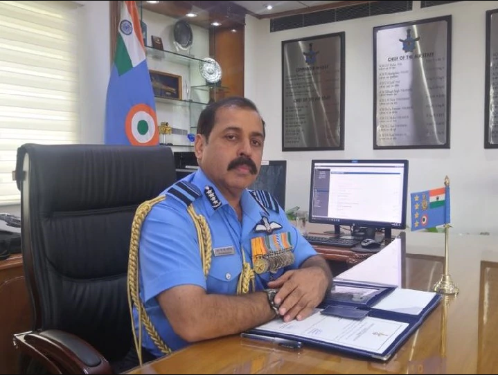 भारतका वायुसेना प्रमुख भन्छन्– चीनसँगको सीमामा न युद्ध, न शान्ति
