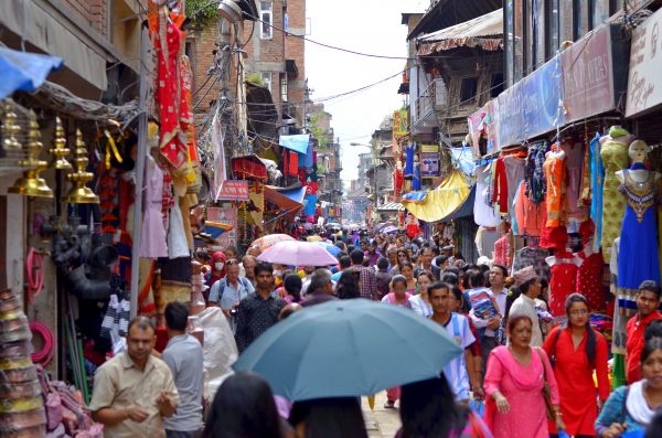 डराउनु पर्ने बेलामा लापरवाही : के कोरोनालाई यसैगरी पराजित गर्न सकिन्छ ?