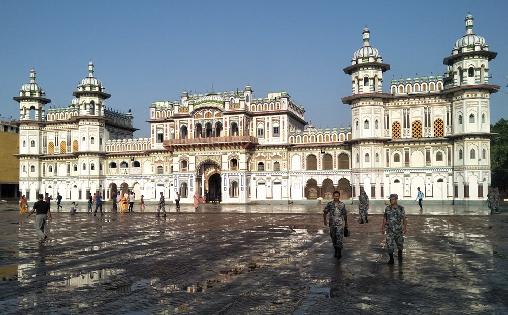 ओमिक्रोनको त्रास: विवाहपञ्चमीमा सहभागी हुने श्रद्धालुलाई मास्क अनिवार्य