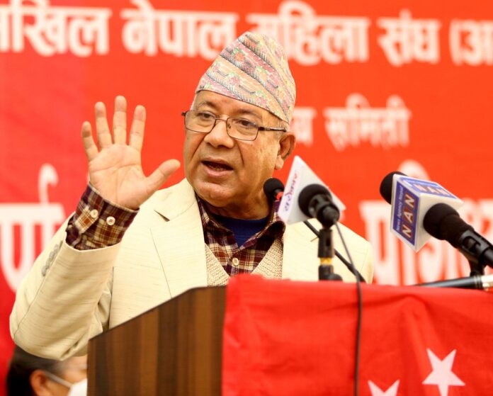 ओलीले पद छोड्दैनन्, हिक्कहिक्क हुँदा पनि बसिरहन्छन् : नेपाल