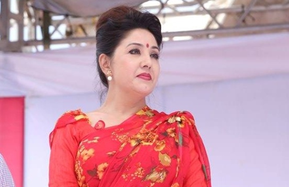 बायोग्राफी ल्याउँदै करिश्मा मानन्धर