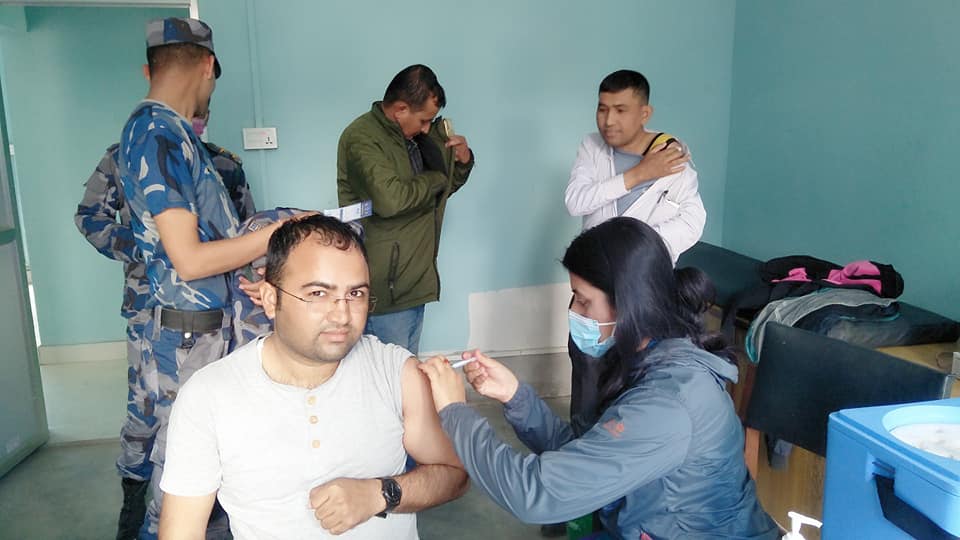 दमकमा पनि शुरु भयो दोश्रो चरणको खोप, आज ७० जनाले लगाए