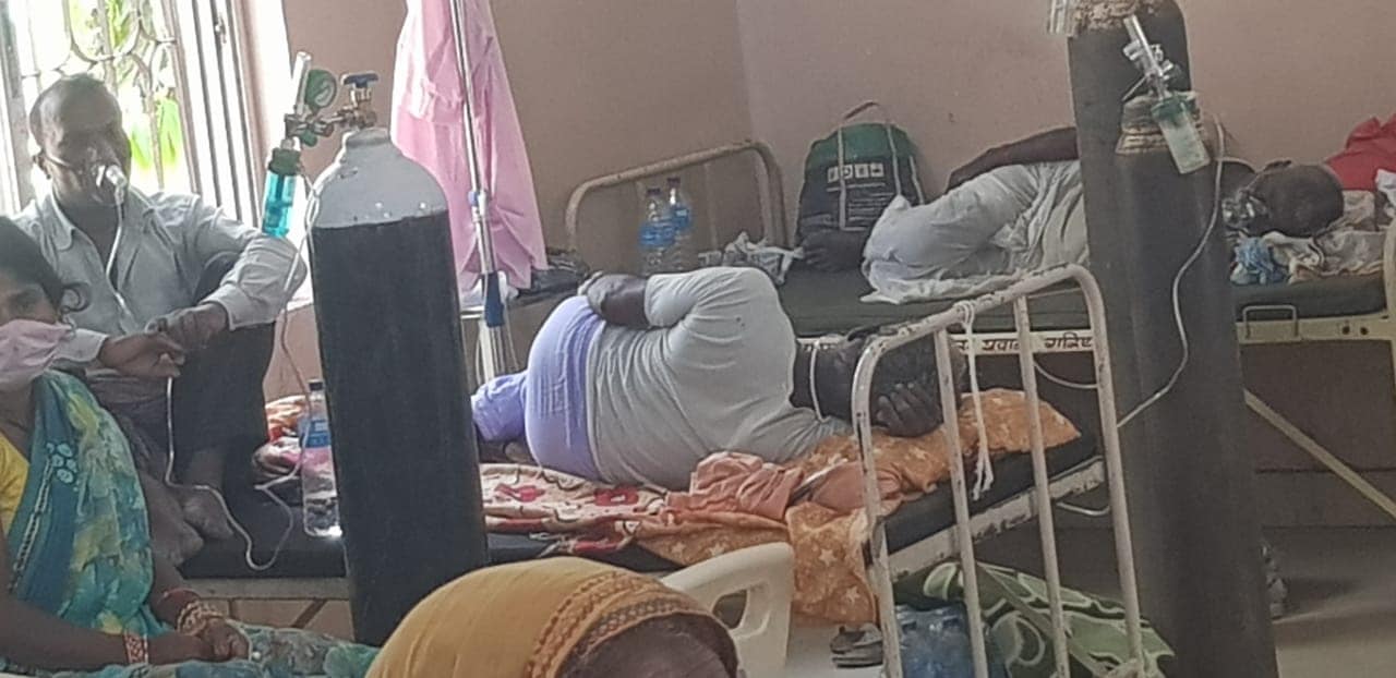 नेपालमा कोरोना को अवस्था झन् भयावह बन्दै , लुम्बिनी प्रादेशिक अस्पतालमा आईसीयू नपाएपछि संक्रमितको मृत्यु