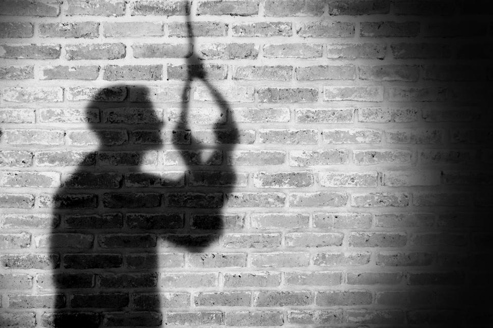 गरिबी र हिंसाकाे दलदल : कर्णाली मा आत्महत्याको डर लाग्दो यथार्थ ,तीन वर्षमा ७८५ आत्महत्या; जिम्मेवार को ?