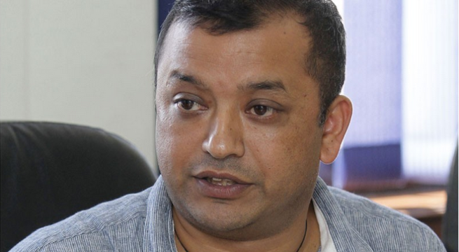 गगन थापाले प्रधानमन्त्री लाइ आग्रह- ‘सबै कुरा छोडेर अक्सिजन व्यवस्थामा लाग्नुस्’ (भिडियोसहित)