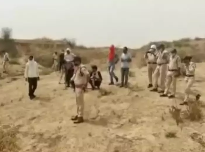भान्जी मार्ने मामालाई गाउँ पञ्चायतको अनौठो सजाय, गंगास्नान गर्नू अनि गाउँबाहिर ४५ दिन बस्नू