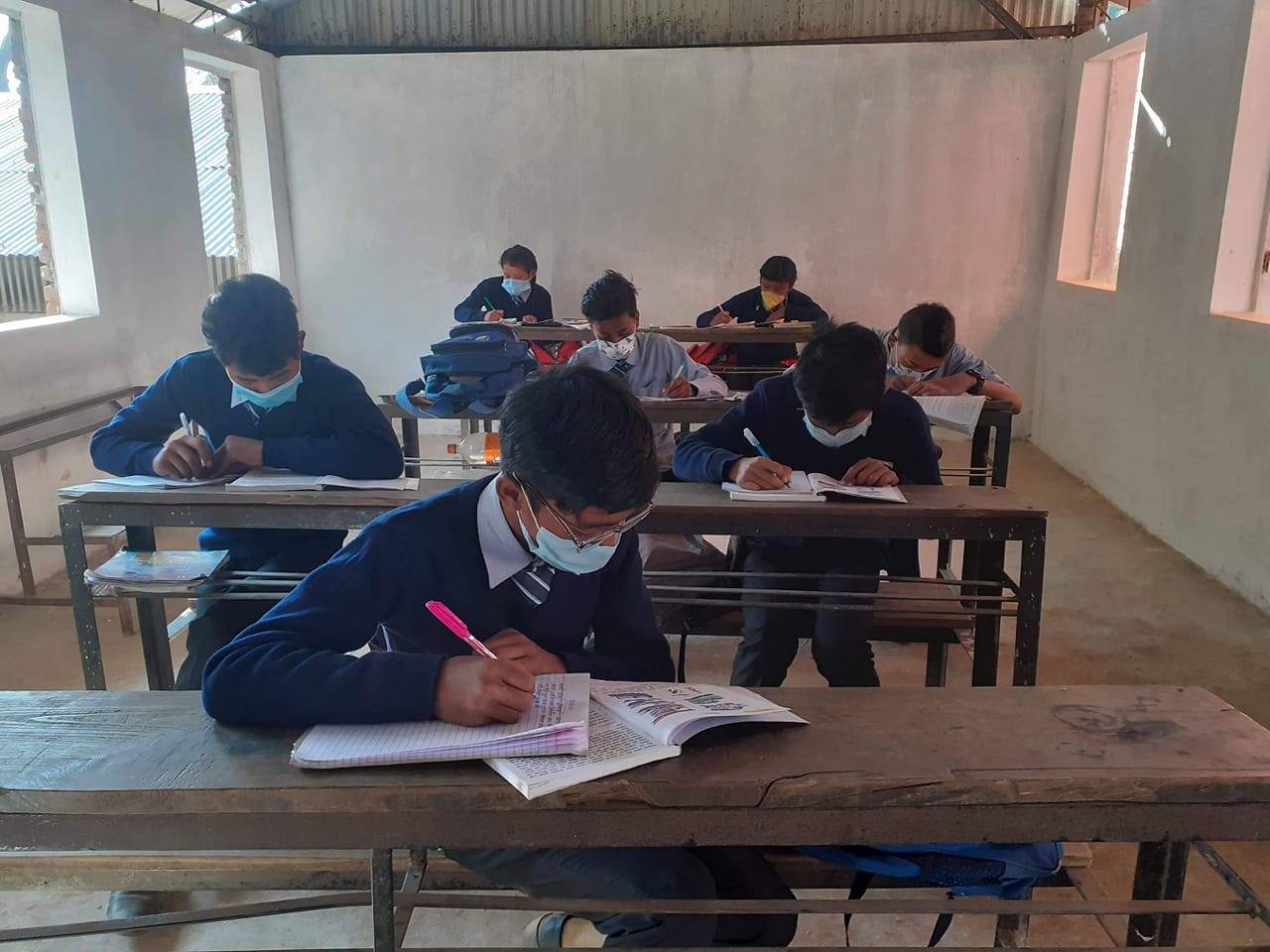 बालबालिकालाई जोगाउन १५ दिन विद्यालय बन्द !