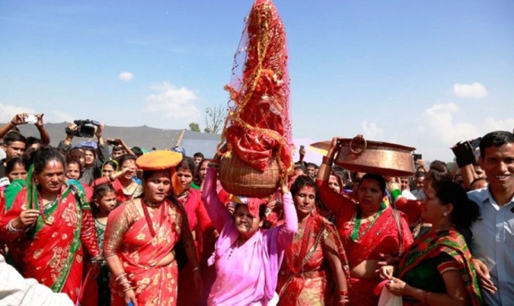 सुदुरपश्चिममा धुमधामका साथ गौरा भित्र्याइँदै