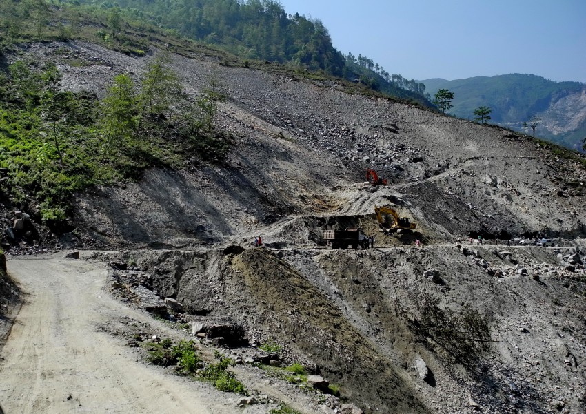 कोदारी राजमार्ग आंशिकरूपमा सञ्चालन