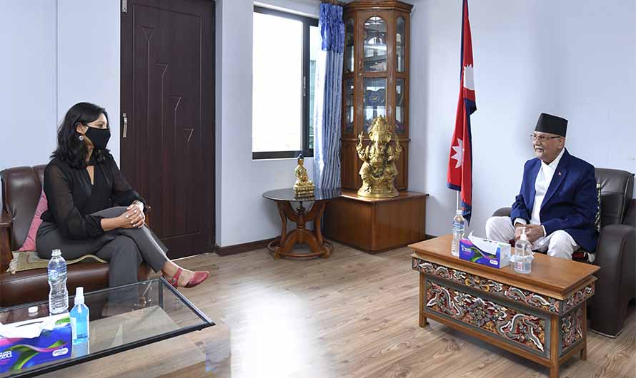 बालकोटमा एमसीसीका प्रतिनिधि र केपी ओलीबीच भेटवार्ता
