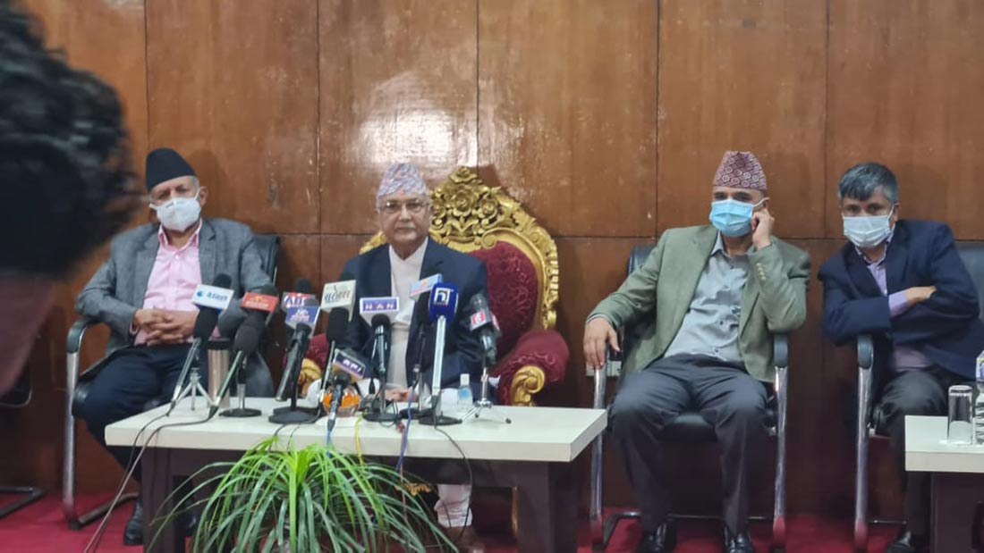 देउवा सरकार ट्रयाक बाहिर गयो, खबरदारी गर्नुहोस् : ओली