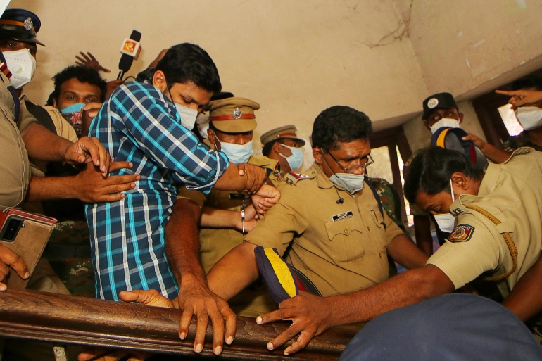 कोब्राले टोकाएर श्रीमतीको हत्या
