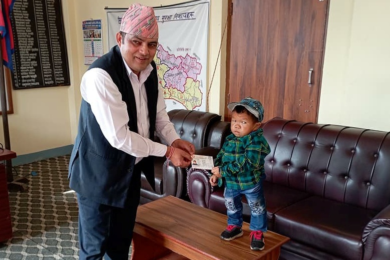 सिन्धुलीमा होचा कदका डोरबहादुरले तीन दिनमा पाए नागरिकता