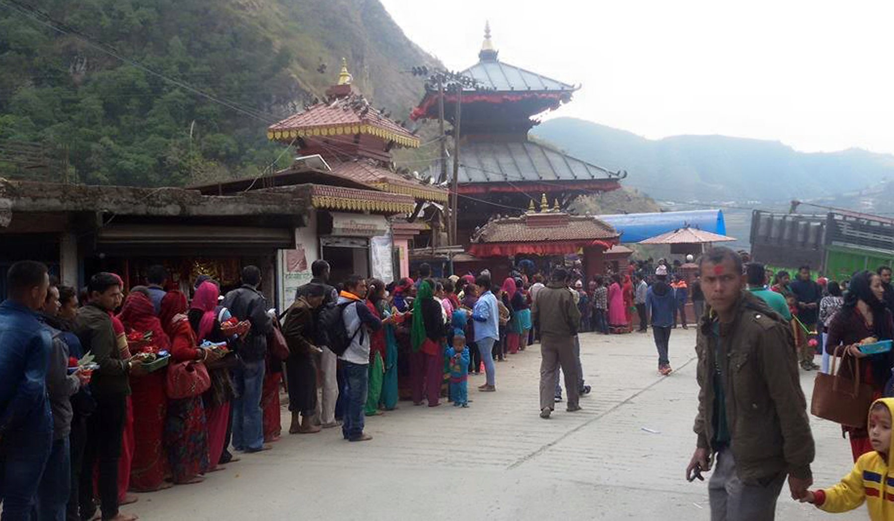 किन गरिन्छ मन्दिरको परिक्रमा