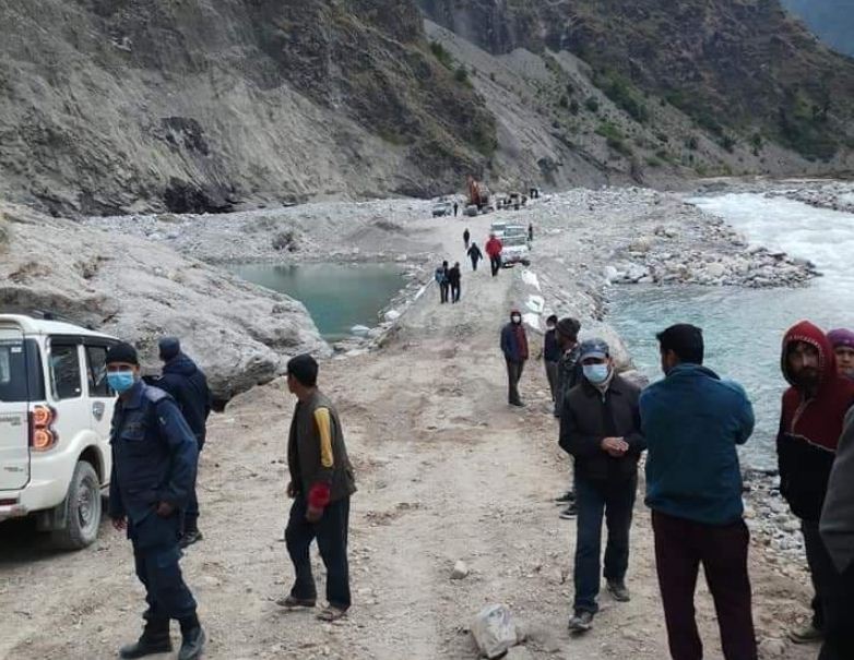 एक महिनापछि खुल्यो बझाङको जयपृथ्वी राजमार्ग