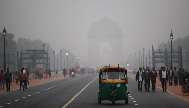 दिल्लीको न्यूनतम तापक्रम १० डिग्री सेल्सियस, प्रदूषण नाजुक अवस्थामा