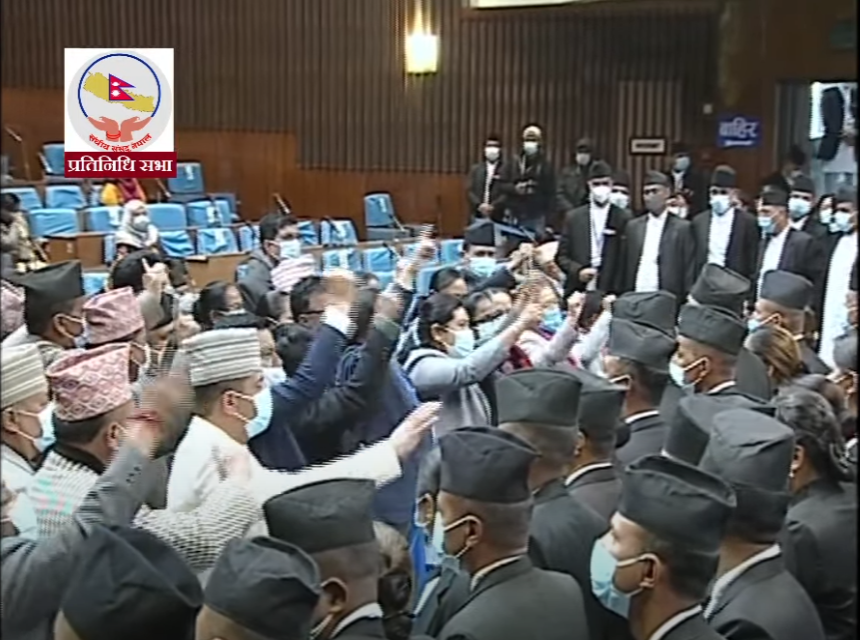 एमाले अवरोधबीच सभामुखले चलाए प्रतिनिधि सभा बैठक