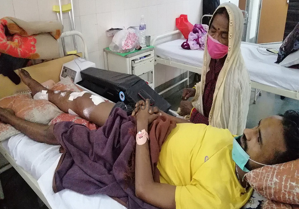 बीपी प्रतिष्ठान धरान स्थित अप्रेसन थिएटरमा दुई डाक्टरबीच झगडा