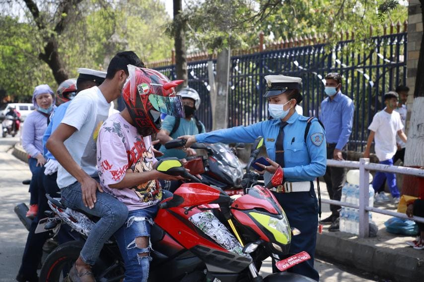 आज सवारी चेकजाँचमा कडाइ