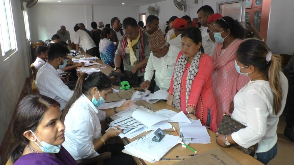 झापाबाट प्रमुख पदमा १५ महिला उम्मेदवार