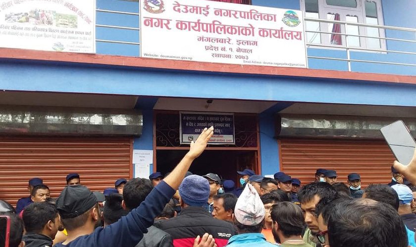 इलामको देउमाई नगरपालिकामा २ राउन्ड हवाई फायर