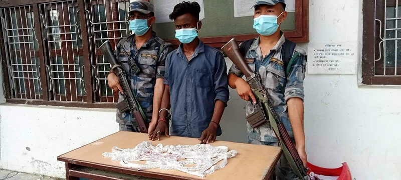 सप्तरीमा चाँदीका गहनासहित एक भारतीय नागरिक पक्राउ