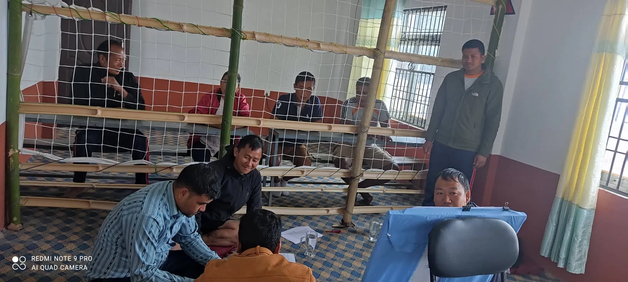 चितवनको मतगणनास्थल सुरक्षित बनाउन तारजाली र सीसीटीभी क्यामेरा जडान
